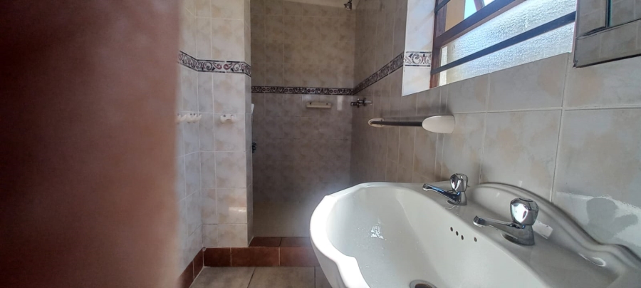 To Let 3 Bedroom Property for Rent in Ottery East Western Cape